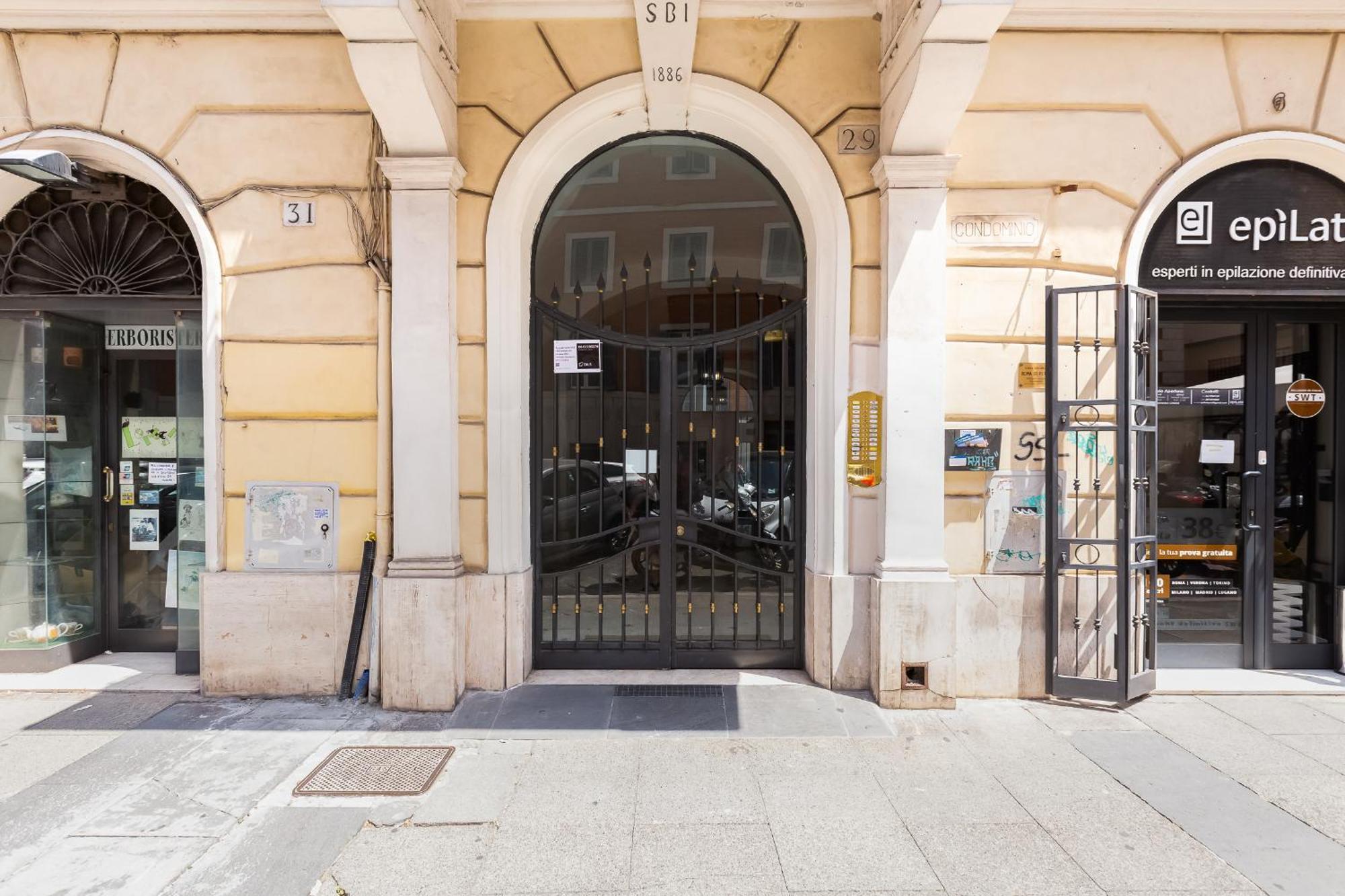 Bmga L Central Holiday House 2Bdr Near Vatican Rom Exterior foto